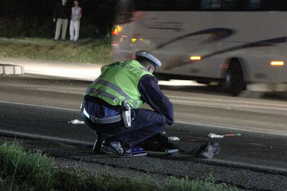 Kamion se zakucao u automobil kod Rume, ima mrtvih!