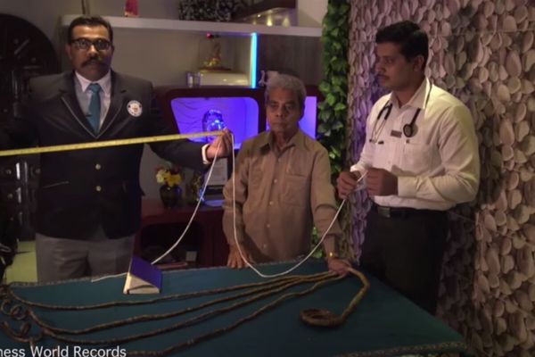 Kolike nokte ima ovaj Indus! Nije ih sekao od 1952. godine! (FOTO) (VIDEO)