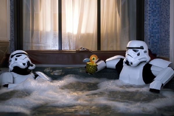 16 situacija koje dokazuju da su i Stormtruperi obični... ljudi? (FOTO)