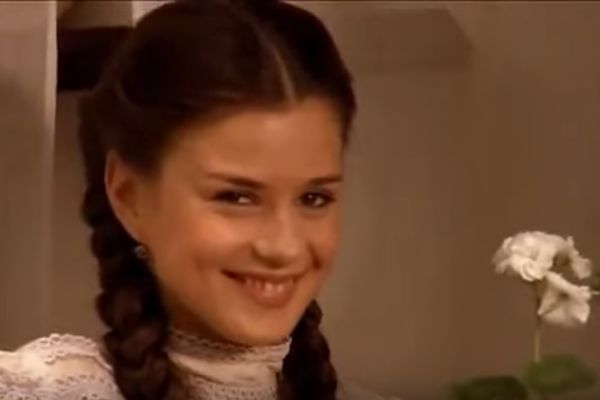 Sećate se Mariole? Ovako danas izgleda glumica iz filma Ivkova slava! (FOTO)