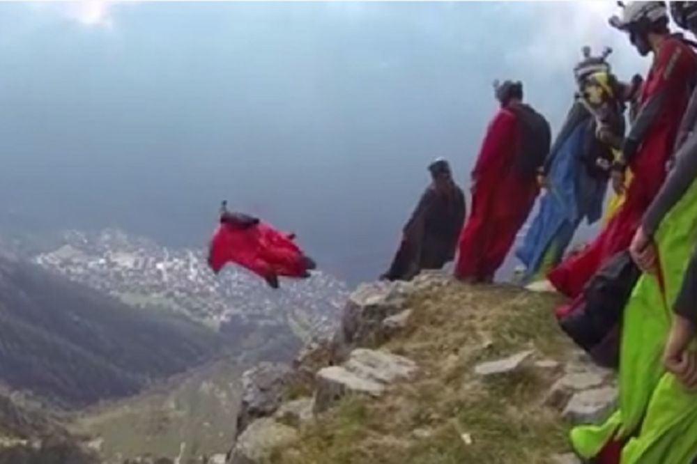 Uvek ste sanjali da letite? Ovim ljudima je to pošlo za rukom! (VIDEO)