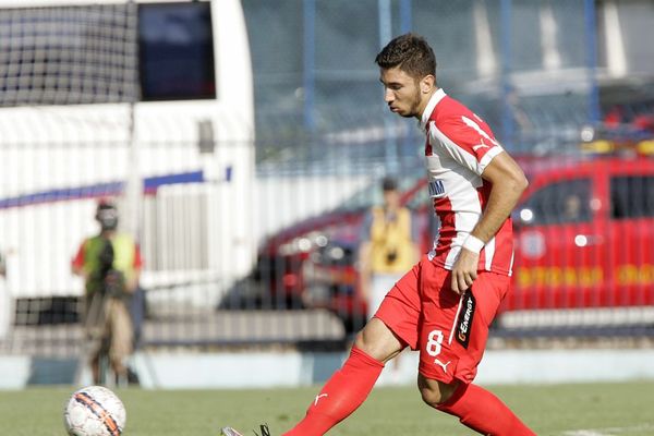 Grujić volejom zamalo pocepao mrežu Spartaka! (VIDEO)