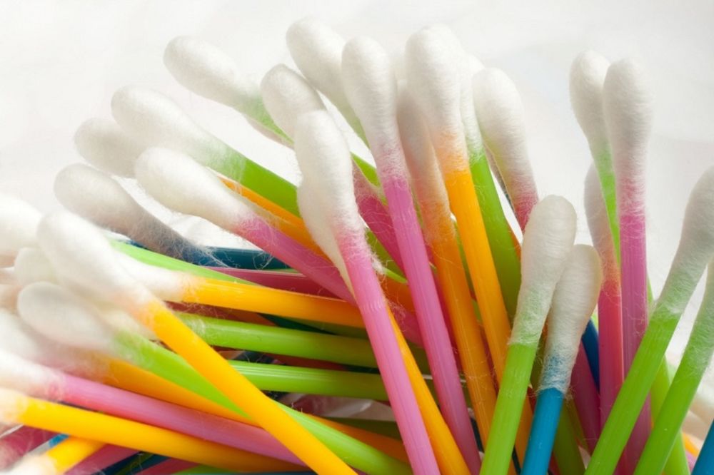 100 posto niste znali kako se pravilno čiste uši! Štapiće ne smete koristiti! (FOTO)