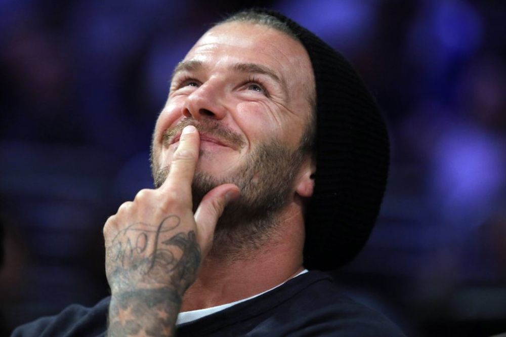 Presađivanje dlaka je opet u modi, ali na nema šanse da pogodite na koje mesto! (FOTO)