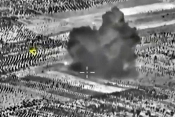 SAD gađala džihadiste i u Iraku, Rusija širi vazdušnu kampanju po Siriji (FOTO)