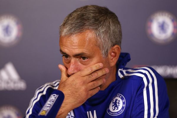 Da li su ovo znaci da je Murinju odzvonilo u Čelsiju? (FOTO) (VIDEO)