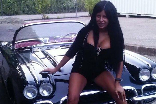 Gde ima - tu se i prosipa! Kraljica silikona pokazala gole grudi! (FOTO) (VIDEO)