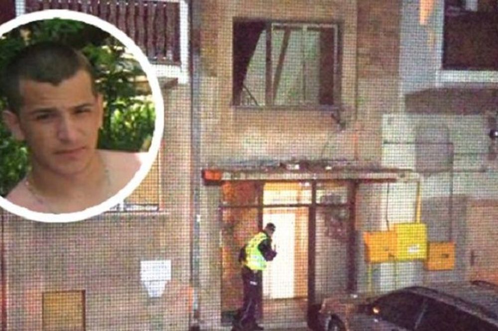 Kao pušten s lanca: Ovaj video pokazuje kako je mladić u Inđiji pucao na kumove zbog devojke! (VIDEO)