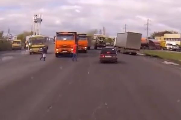 Gledali su smrti u oči, a onda... Onda se desilo čudo! (VIDEO)