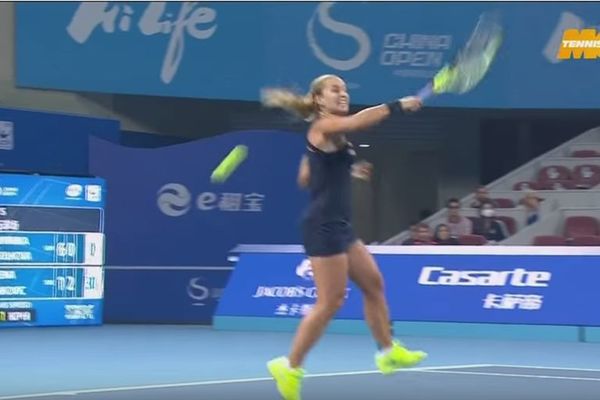 Protivnica Jelene Janković promašila čitavu lopticu na smeču! (VIDEO)