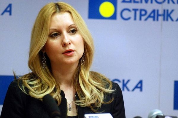 Jerkov htela da ispadne pametna: Prozivala gradonačelnika pa isprozivala samu sebe! (FOTO)