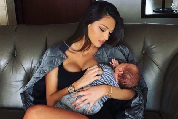 Bivša devojka Aleksandra Kolarova objavila prve fotografije sina! (FOTO)