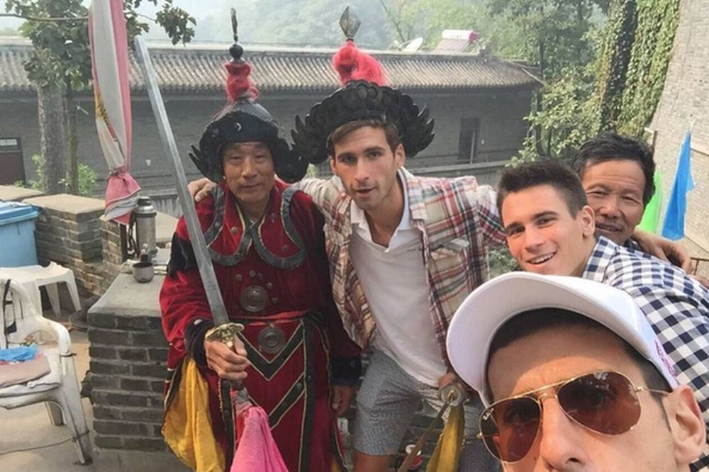 Sad je sve uradio: Nole pokorio Kineski zid, ali su mu braća pomogla (FOTO)