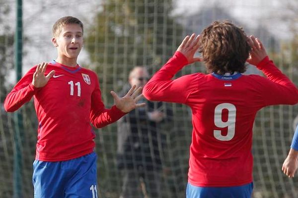 Šaponjić i Jović terorišu golmane u dresu Srbije! Zvezdin napadač stigao i da se obruka! (VIDOE)