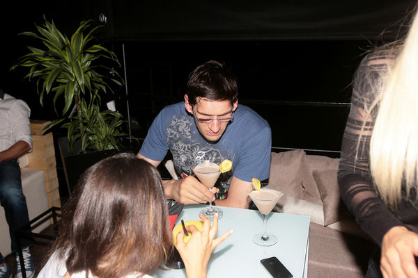 U Bobijevim kolima grmelo: Rađaj sinove! (VIDEO)