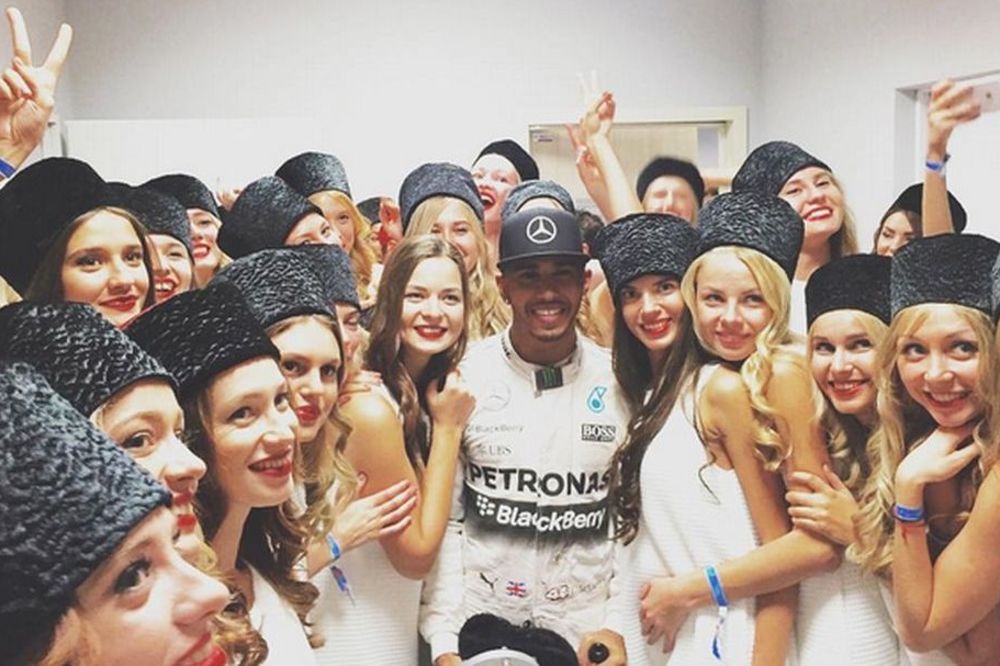 Lepote Sočija: Svako bi poželeo da je na Hamiltonovom mestu! (FOTO)