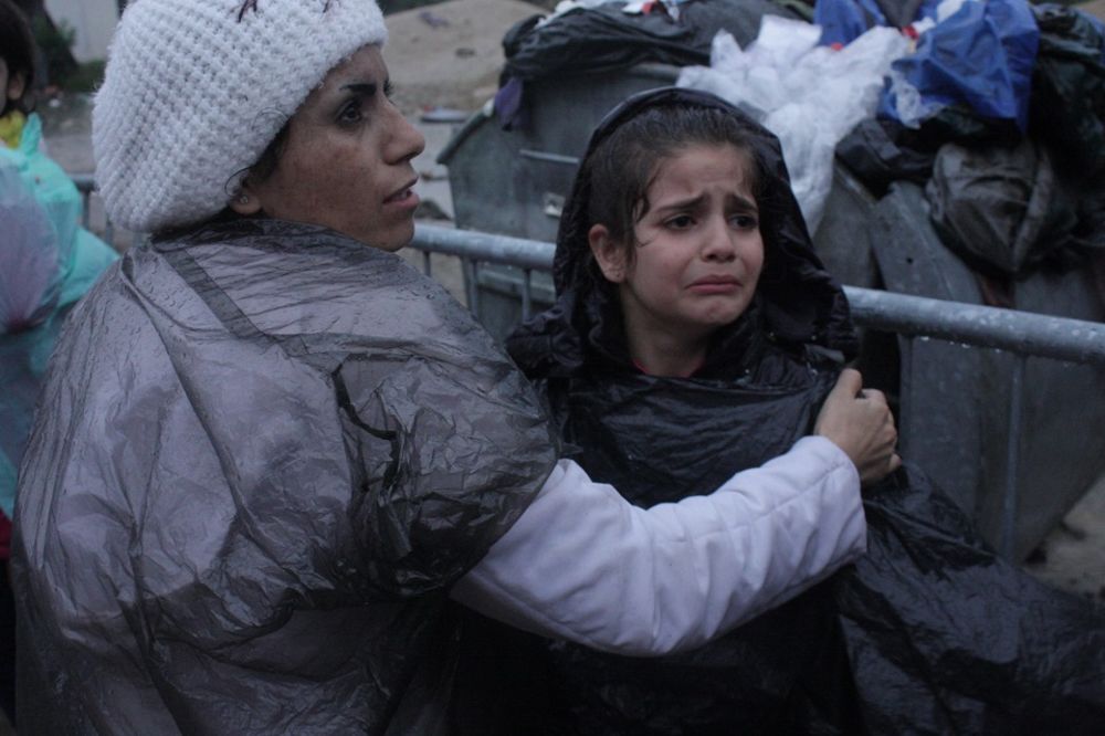 Zašto ovo nije vest dana svuda? Preševo pod vodom, migranti u blatu do guše! (FOTO)