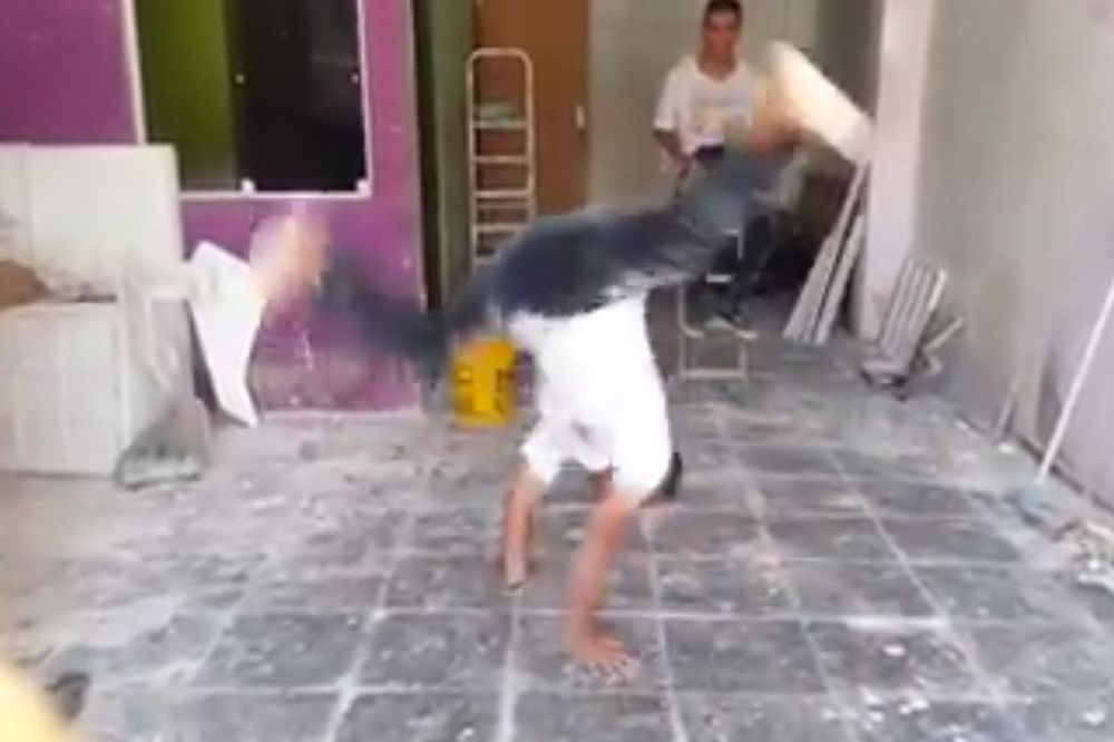 Ovi moleri razvaljuju brejkdens! (VIDEO)