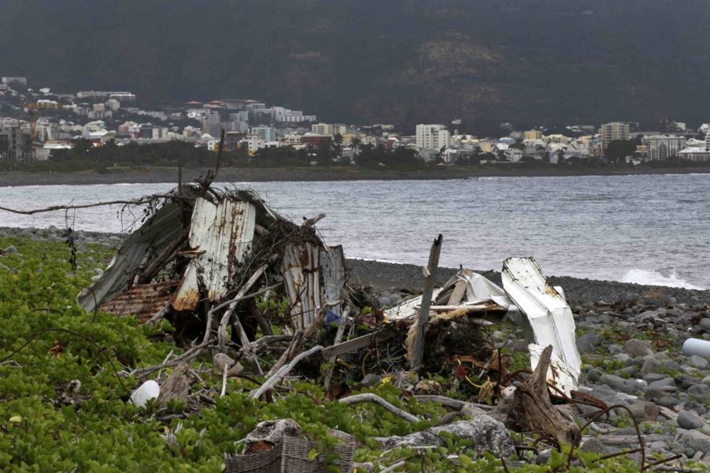 Pronađena olupina aviona puna kostura. Rešena misterija? (FOTO)