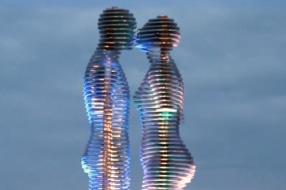 Gruzijski ljubavnici iz bajke visoki osam metara (VIDEO)