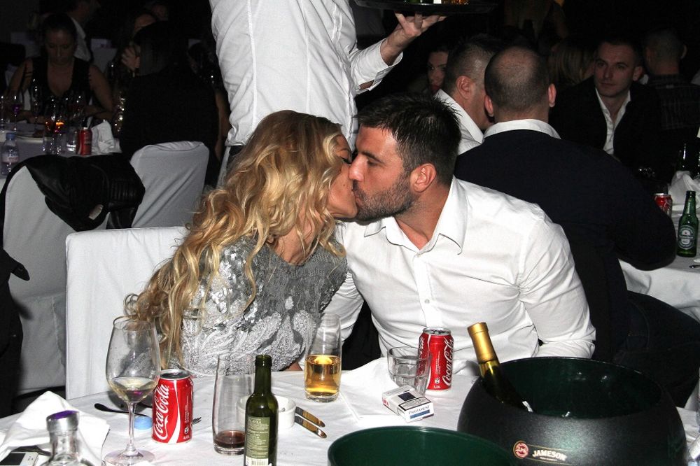 Nataša Bekvalac otkrila zašto se udala! Malo smo se zaneli...