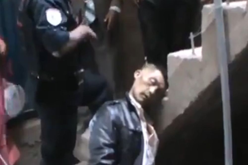 Stravična smrt: Peruanac se glavom zakucao u ekser! (UZNEMIRUJUĆI VIDEO)