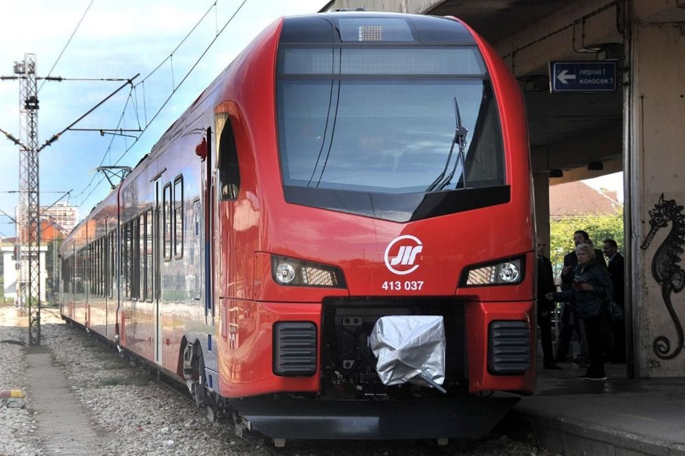 Obećavaju sajber vozove, a od Niša do BG se i dalje vozi 40 na sat! (FOTO)