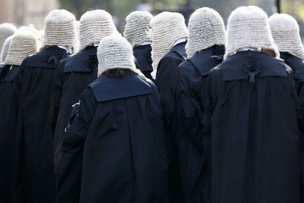 Sudije u Srbiji nosiće toge! Nova pravila od sledeće godine!