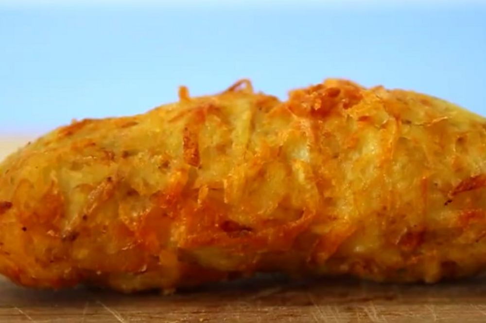 Niste doručkovali? Od ovog će vam krenuti voda na usta! (VIDEO)