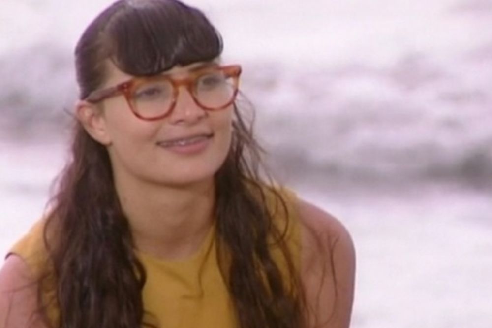 Sećate li se ružne Beti? E, pa, sad je prelepa! I gola! (FOTO)