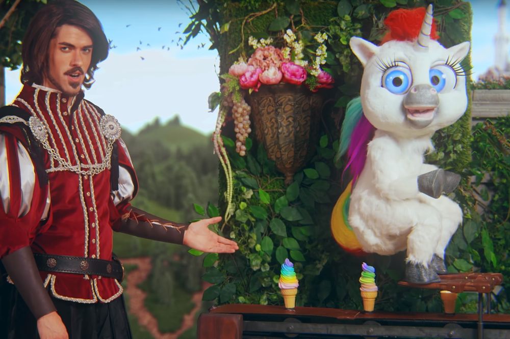 Urnebesno i poučno: Da li je ovo najbolja reklama ikad? (VIDEO)