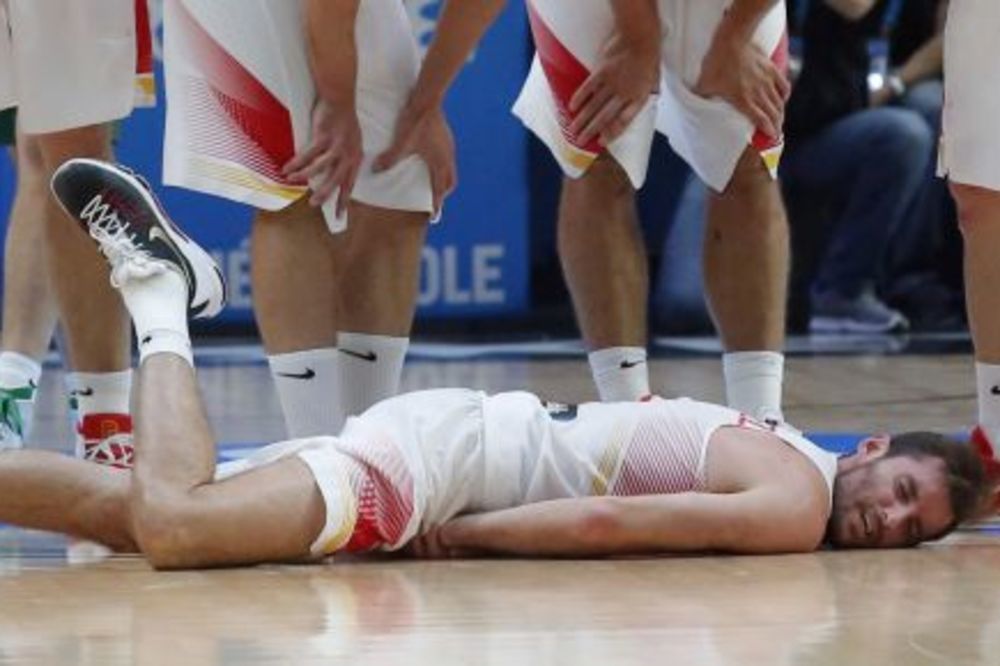 Mrze ga s pravom: Protivnički igrač ismevao Rudija zbog simuliranja! (VIDEO)