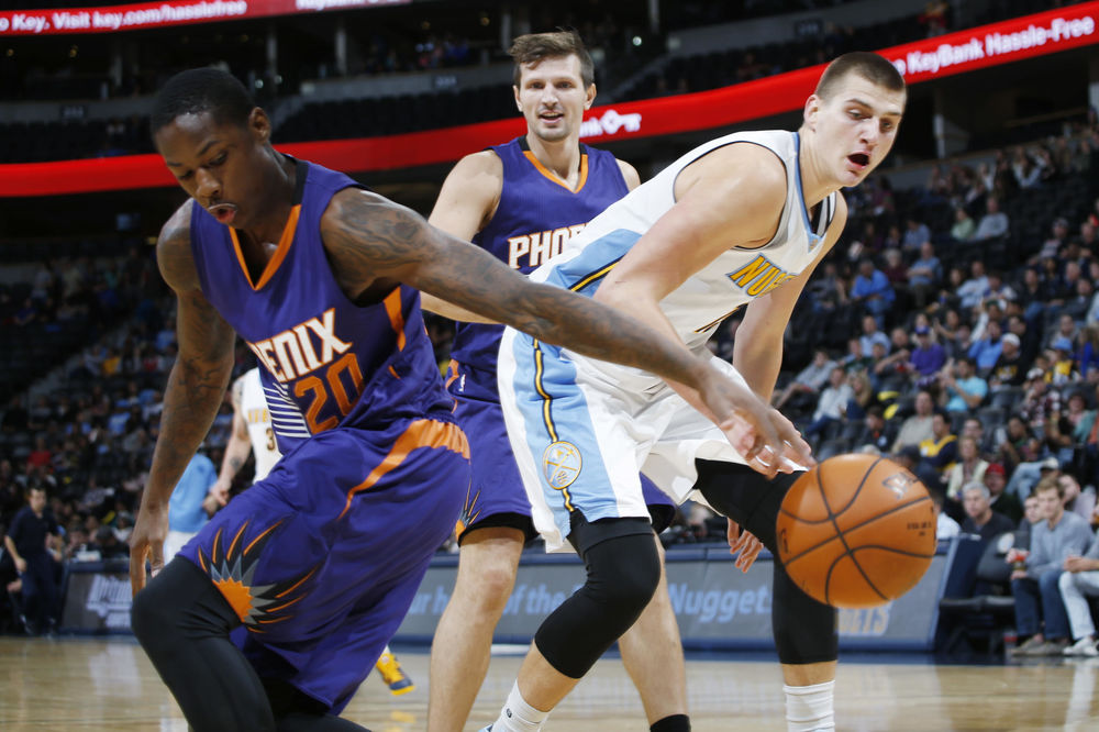 Šou Srbina protiv Feniksa! Jokić briljira u NBA predsezoni! (VIDEO)