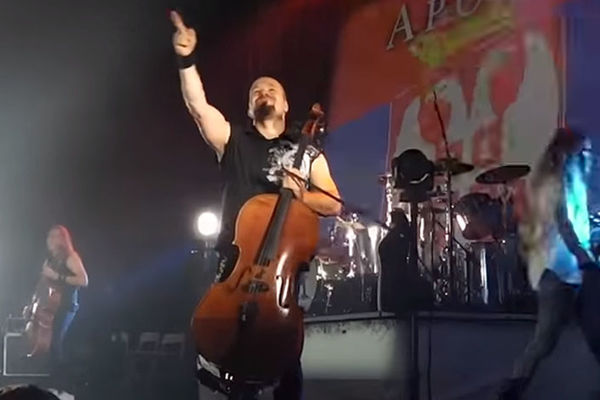 Bože pravde na finski način: Apokaliptika svirala srpsku himnu! (VIDEO)