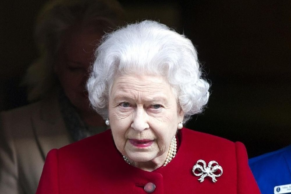 Britanijo, uzmi nas pod svoje: Amerikanac moli britansku kraljicu da vrati SAD u Kraljevstvo!