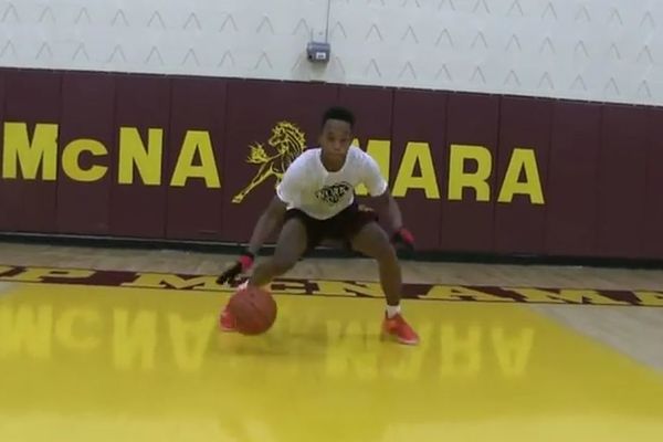 Ovaj klinac ima najbrže ruke na svetu i smatraju ga novim Džordanom (GIF)