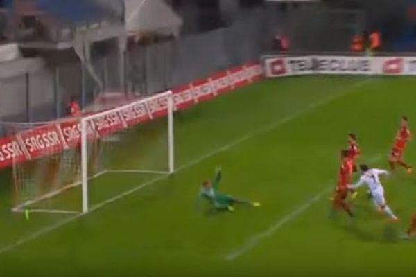 Malo je reći da Sulejmani blista u Švajcarskoj, on tamo briljira! (VIDEO)