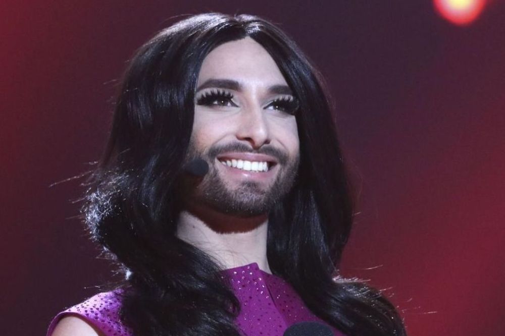 Končita ima brata blizanca! I totalno je seksi! Zar ne? (FOTO)