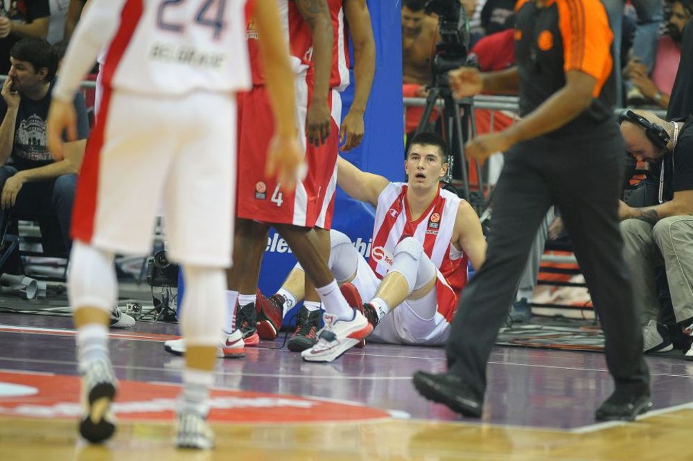 Ista povreda Mitrovića kao pre dve godine: Zvezda bez kapitena naredna 4 meseca!