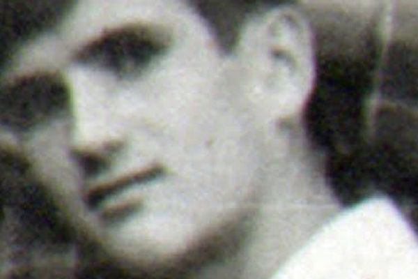 Ovaj golobradi učenik danas je drugi čovek SPC. Znate li ko je? (FOTO)