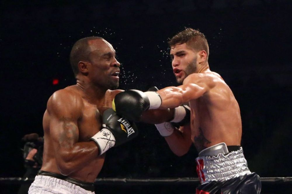 Izgubio je borbu zbog greške svog tima, ali mu je to spasilo život! (VIDEO)