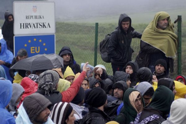 Zbog velikog priliva izbeglica Hrvatska ponovo zatvorila granicu sa Srbijom!