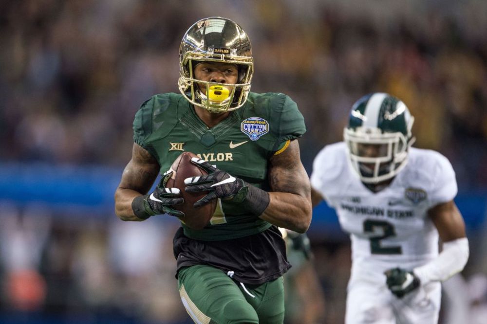 Šta će biti sledeće? Prvog protivnika preskočio, drugom izlomio kičmu! (VIDEO)