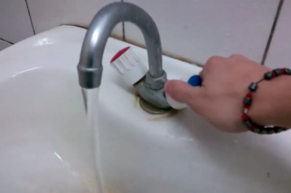 200 na sat: Prava Formula 1 u kupatilu (VIDEO)