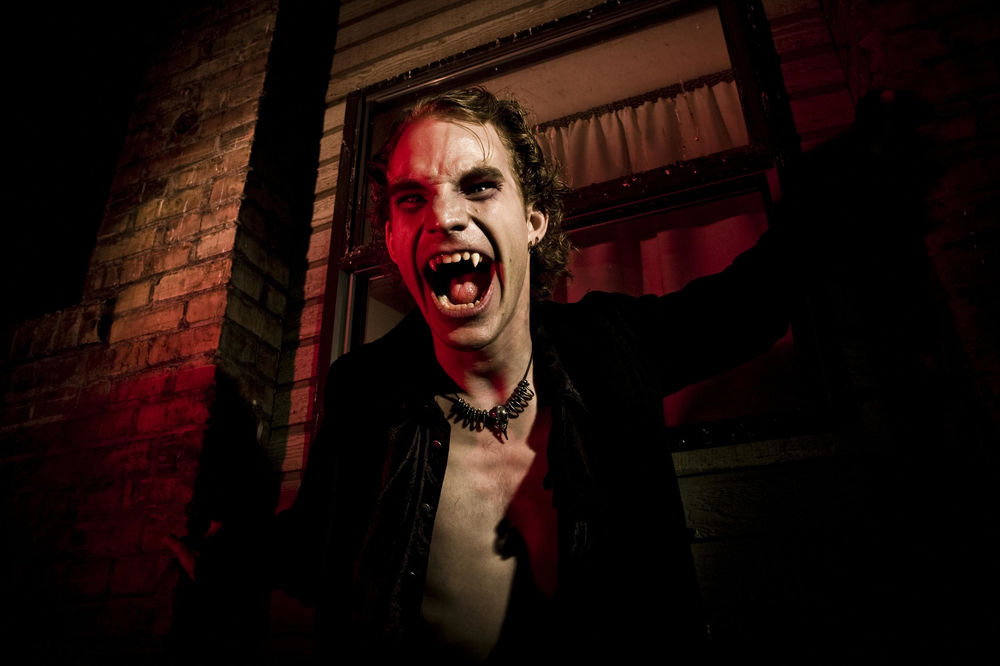 Sačuvaj bože: Ubila muža i ćerku da se ne bi pretvorili u vampire!