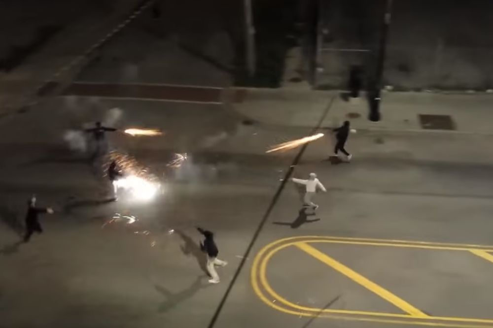 Ono kada crnac iz opasnog kraja umisli da je... Hari Poter! (VIDEO)