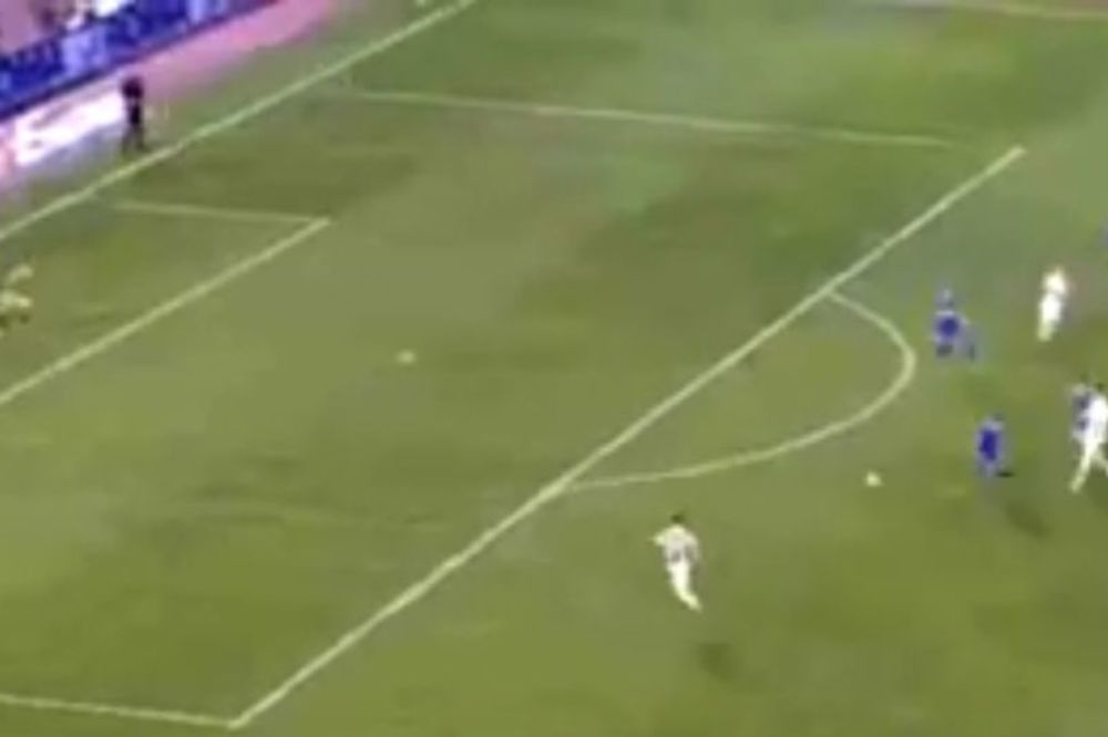 Voša opet promašila odličnu šansu, pa je Srnić ponovo kaznio! (VIDEO)