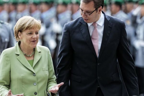 Pogledajte u kakvom društvu je danas bio srpski premijer (FOTO)