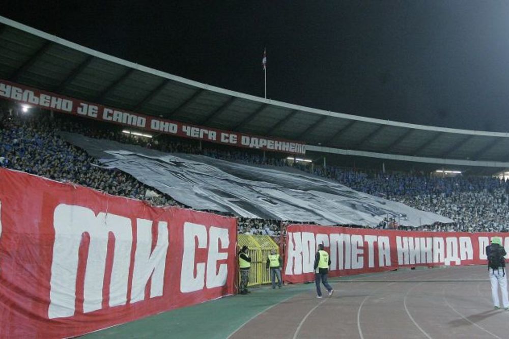Ludnica na Marakani: Kako je zaista izgledao spektakl na stadionu Zvezde (VIDEO) (FOTO)