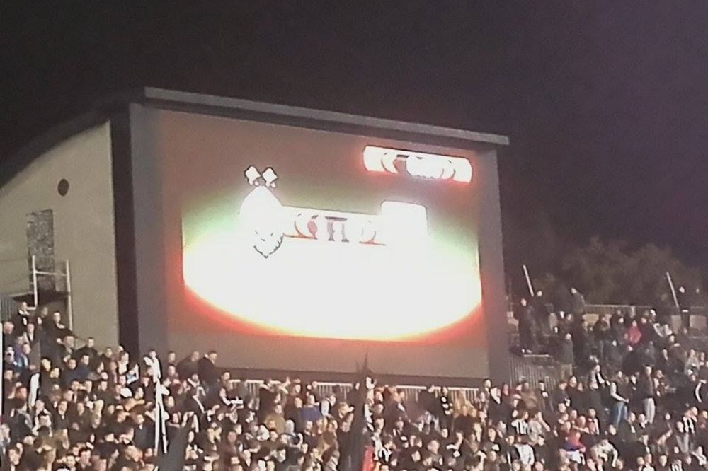 Tinjala je nada navijača Partizana: Na semaforu je stajalo da crno-beli vode 1:0! (FOTO)